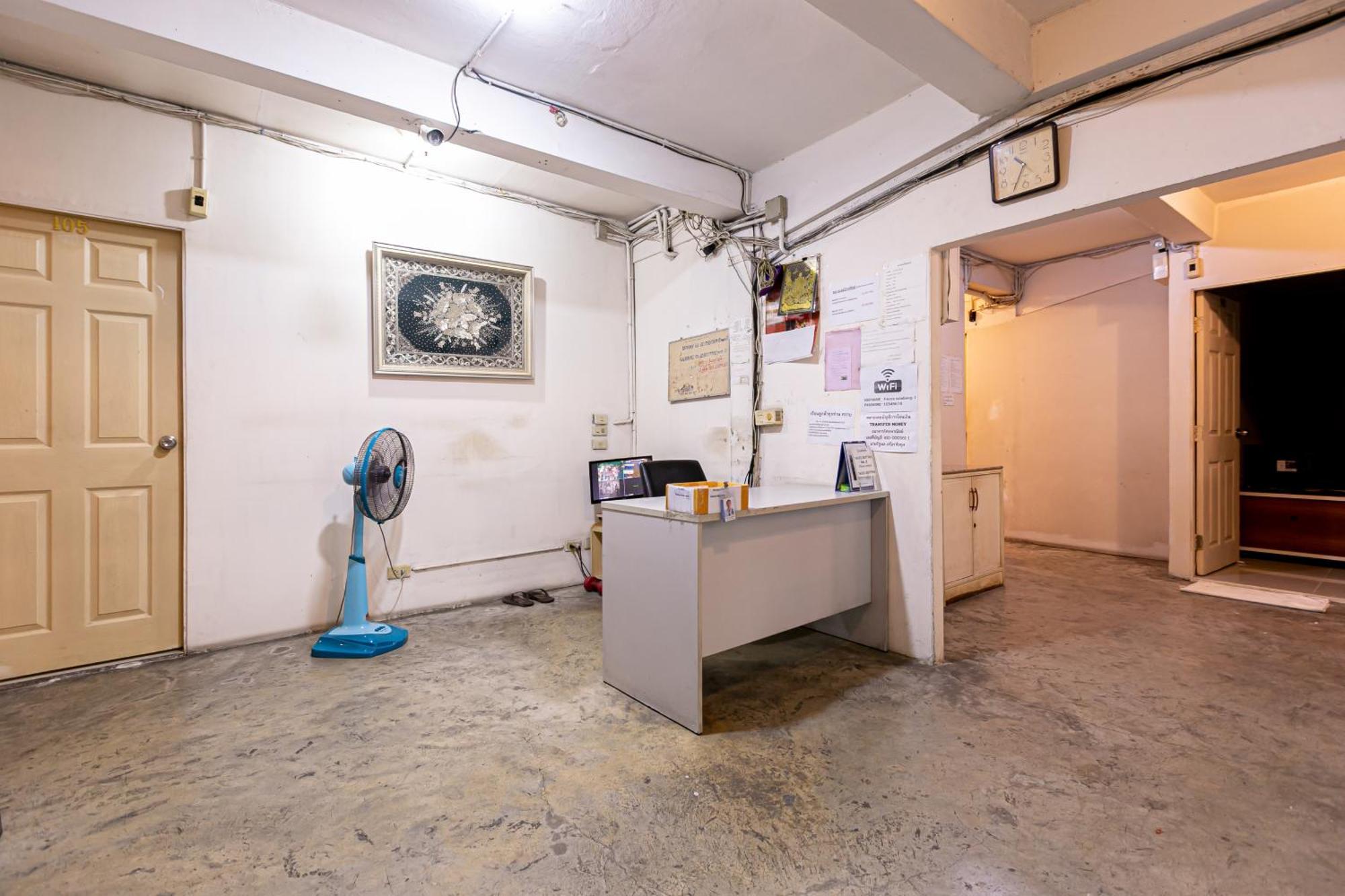 Freesia Saladaeng Silom Apartments Μπανγκόκ Εξωτερικό φωτογραφία