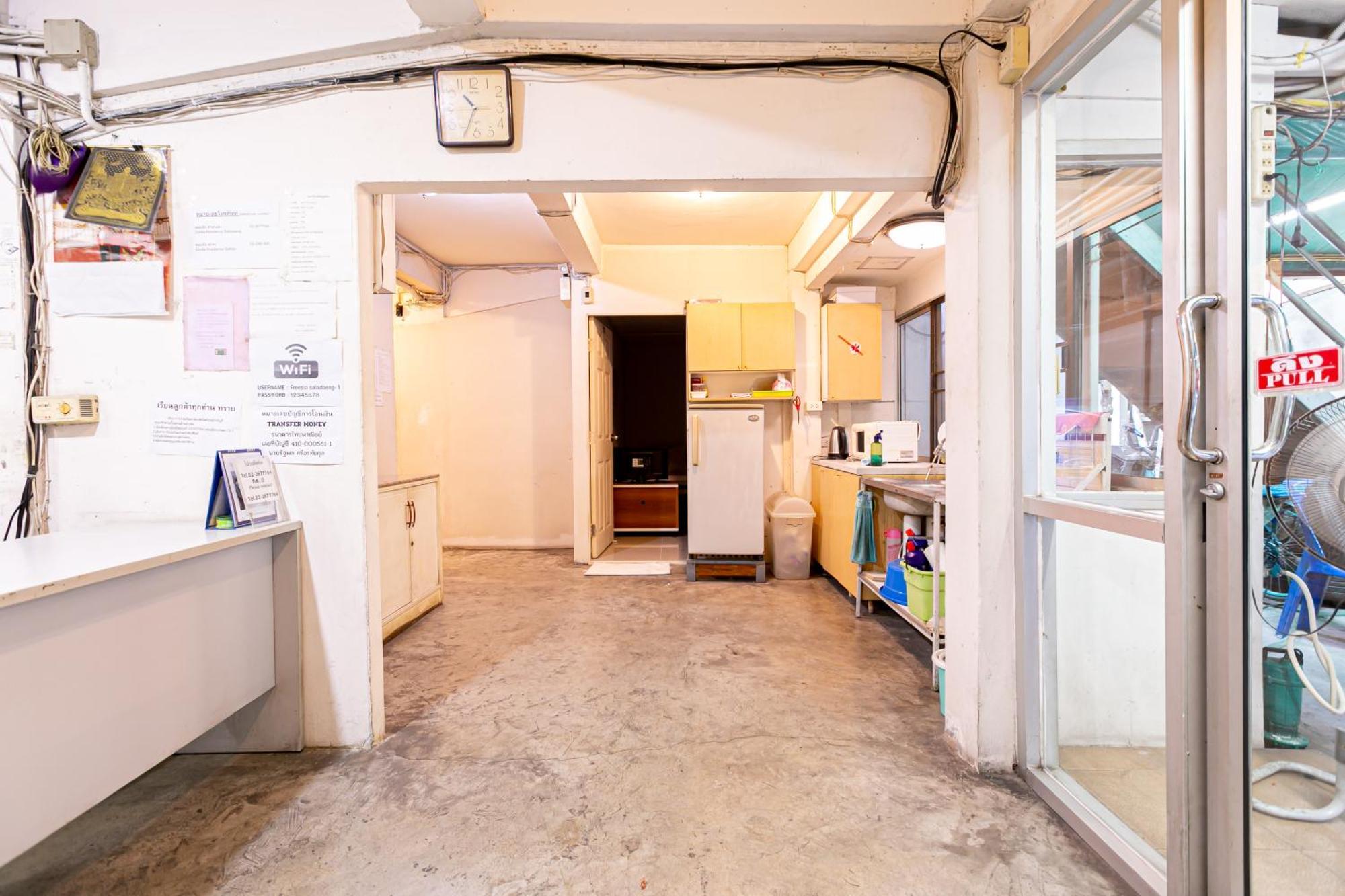 Freesia Saladaeng Silom Apartments Μπανγκόκ Εξωτερικό φωτογραφία