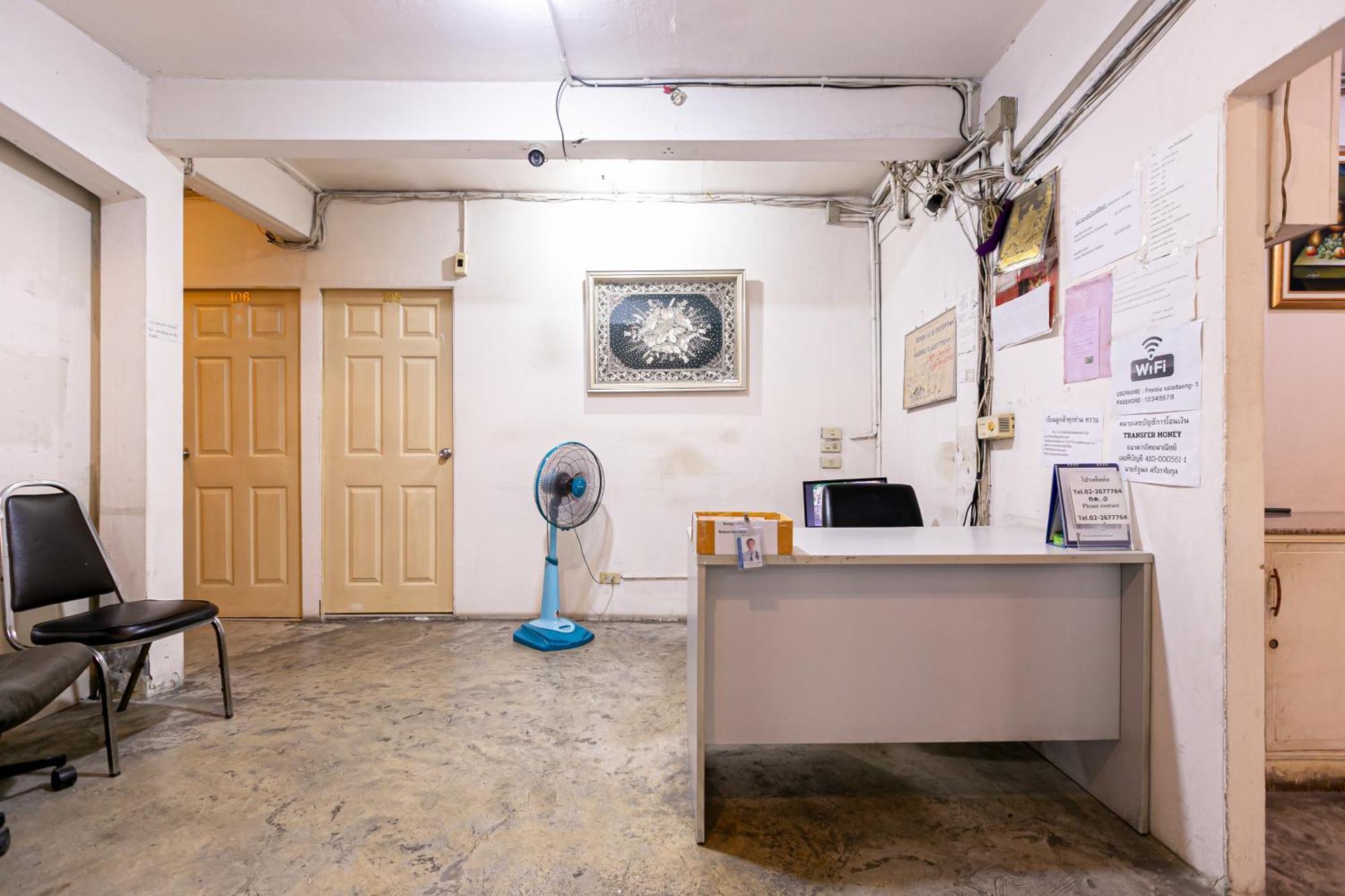 Freesia Saladaeng Silom Apartments Μπανγκόκ Εξωτερικό φωτογραφία